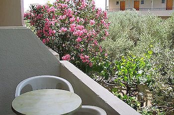Voula Apartments Aegina المظهر الخارجي الصورة