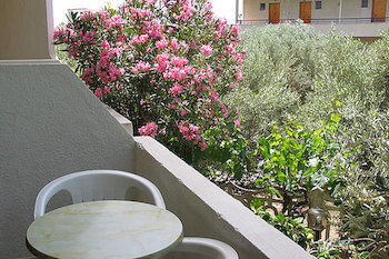 Voula Apartments Aegina المظهر الخارجي الصورة